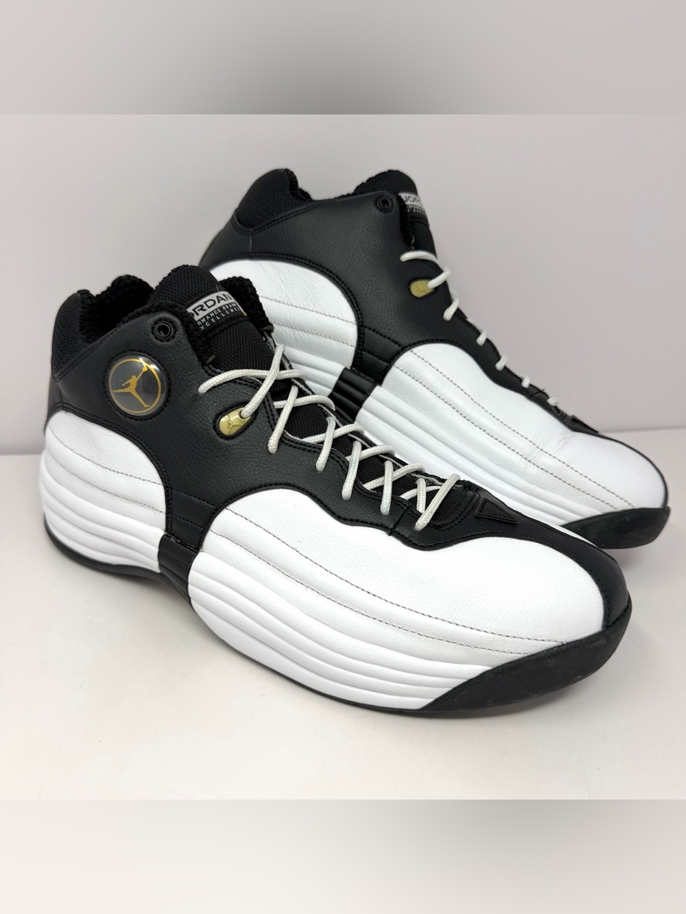 Jordan Mens Jumpman Team 1 Sneakers Sz 12 White Black Basketball Shoe CZ9171-101
